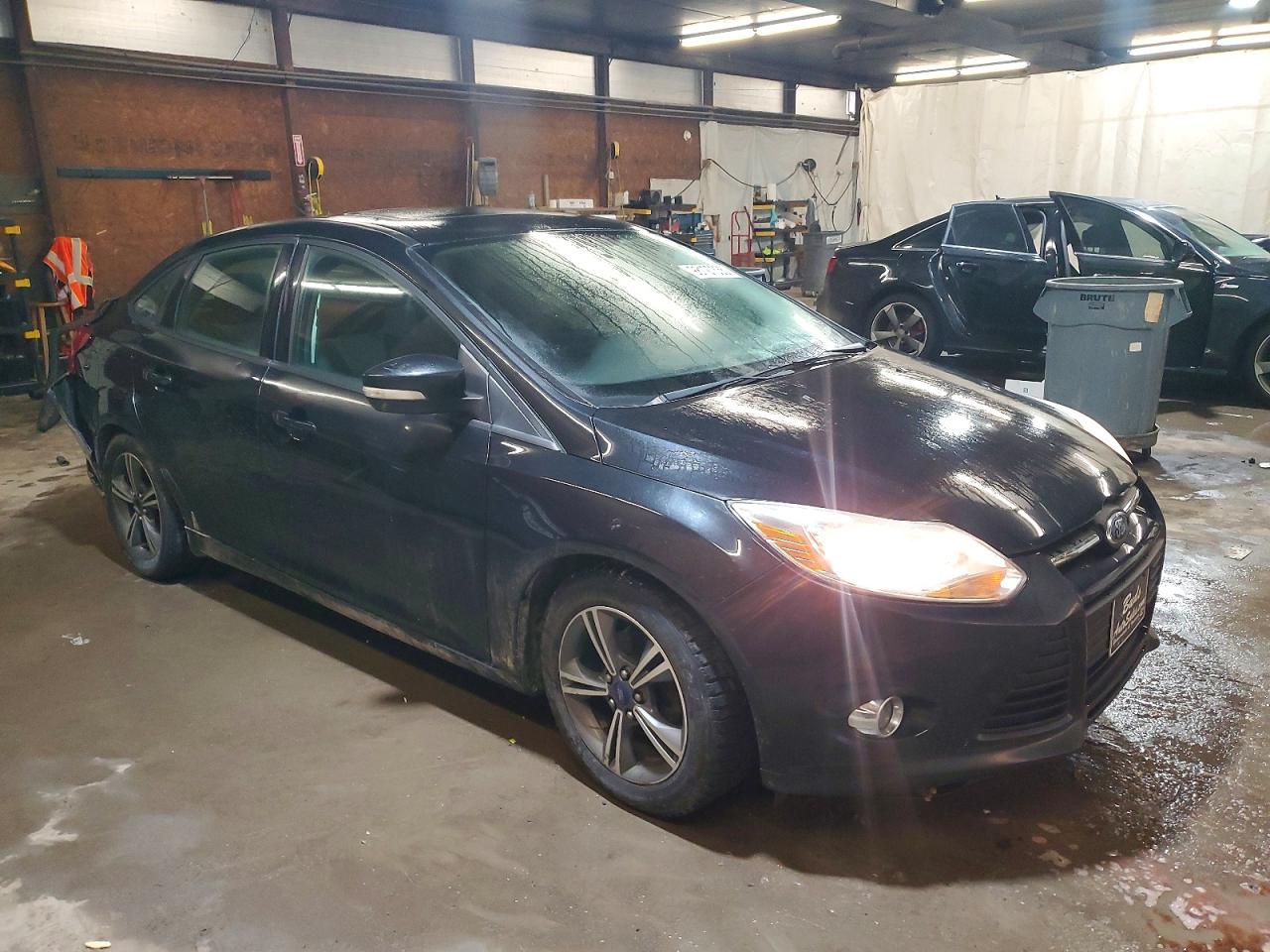 2014 FORD FOCUS SE photo 4