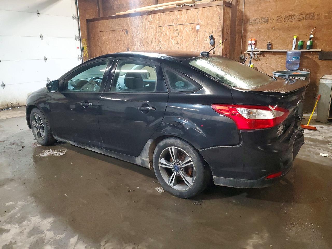 2014 FORD FOCUS SE photo 2