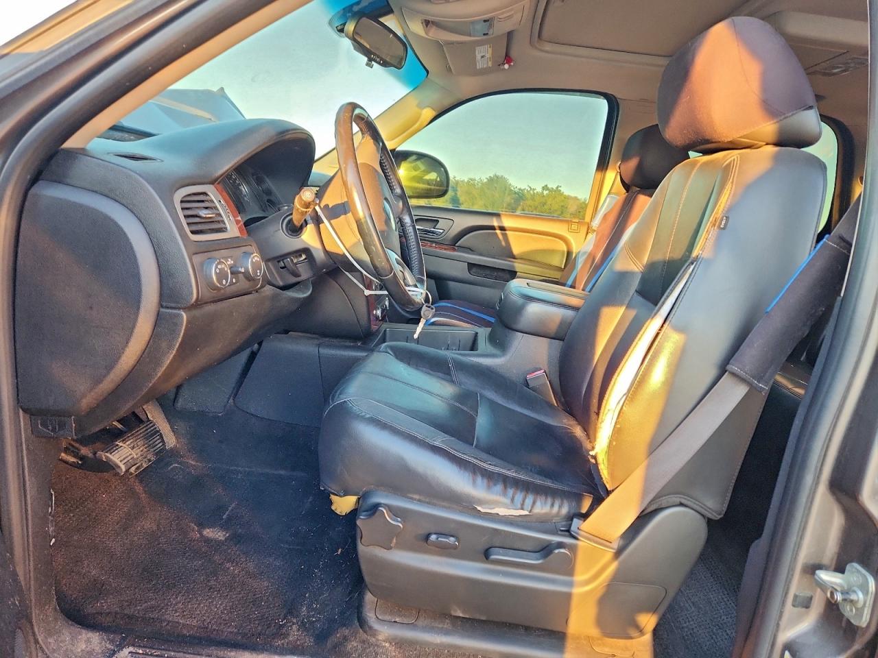 2011 CHEVROLET TAHOE K1500 LT photo 7