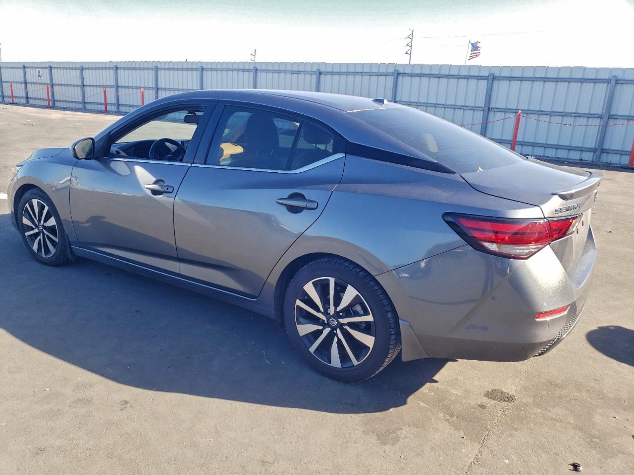 2022 NISSAN SENTRA SV photo 2