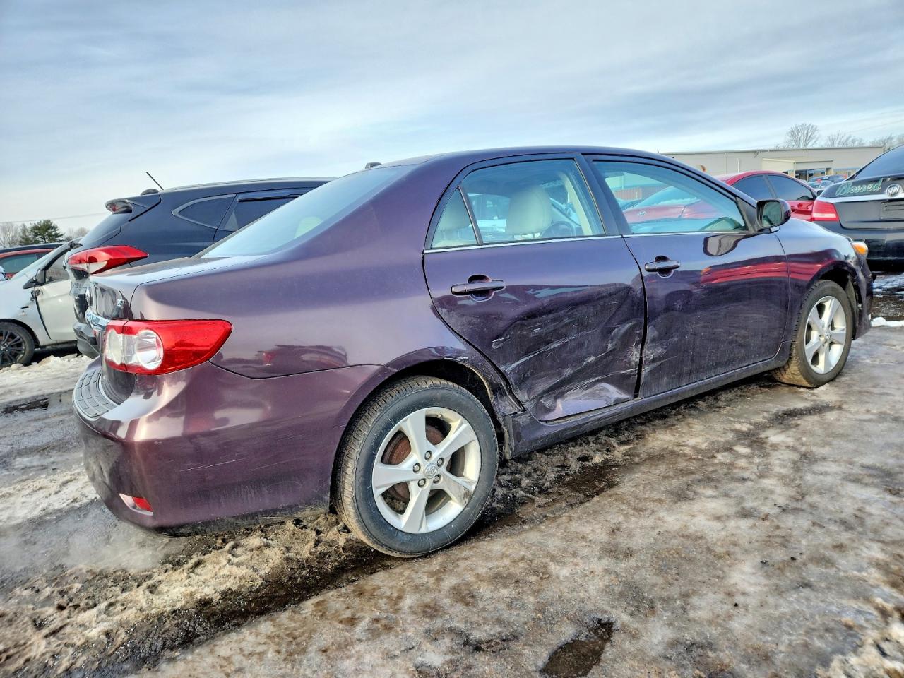 2013 TOYOTA COROLLA BASE photo 3