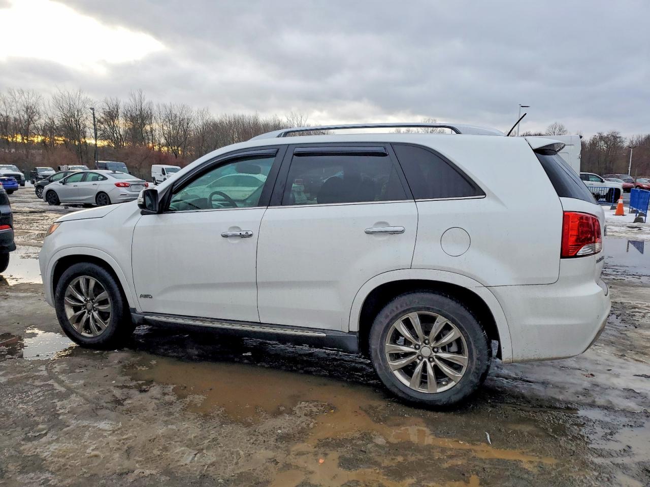 2013 KIA SORENTO SX photo 2
