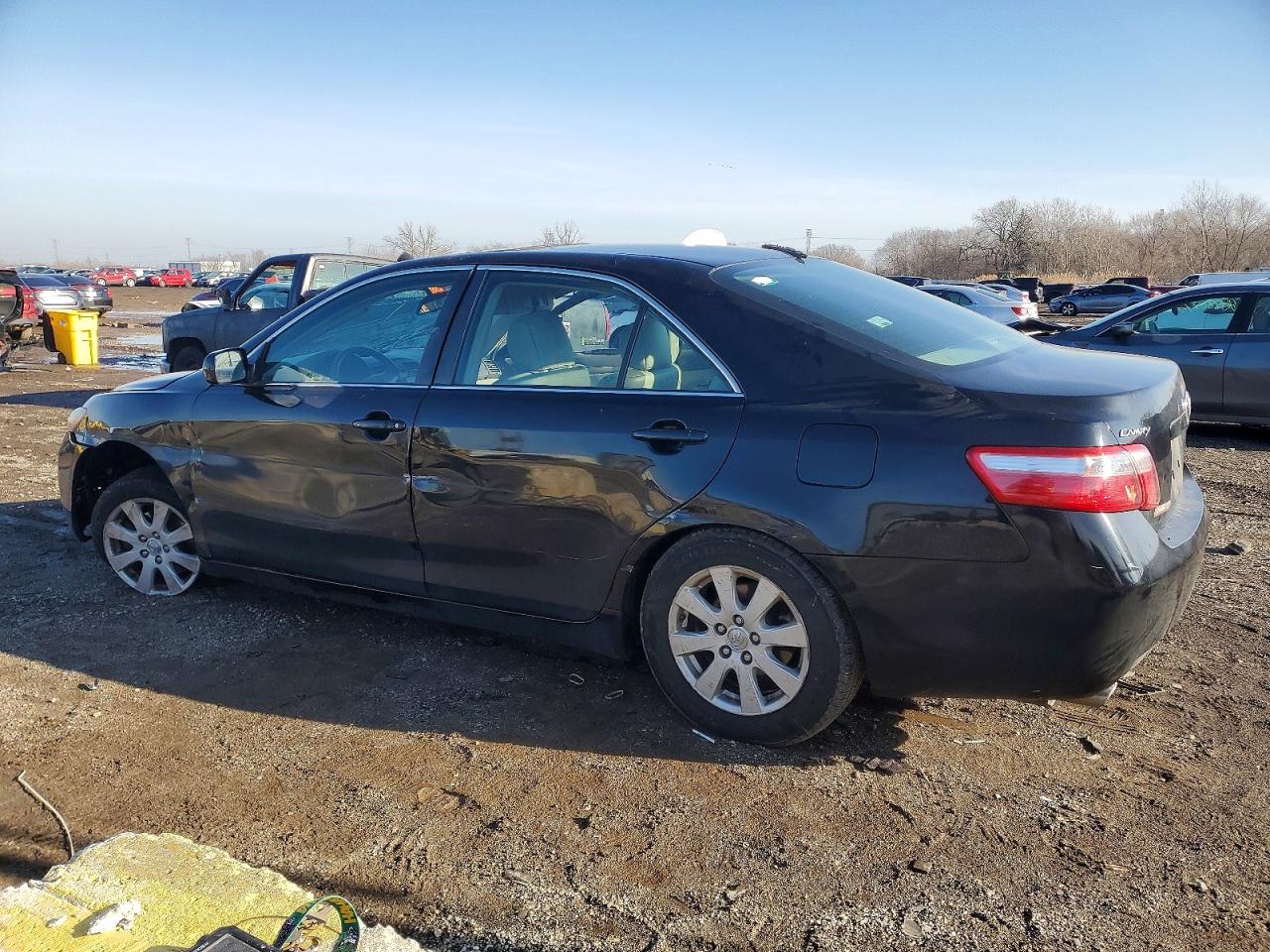 2007 TOYOTA CAMRY LE photo 3