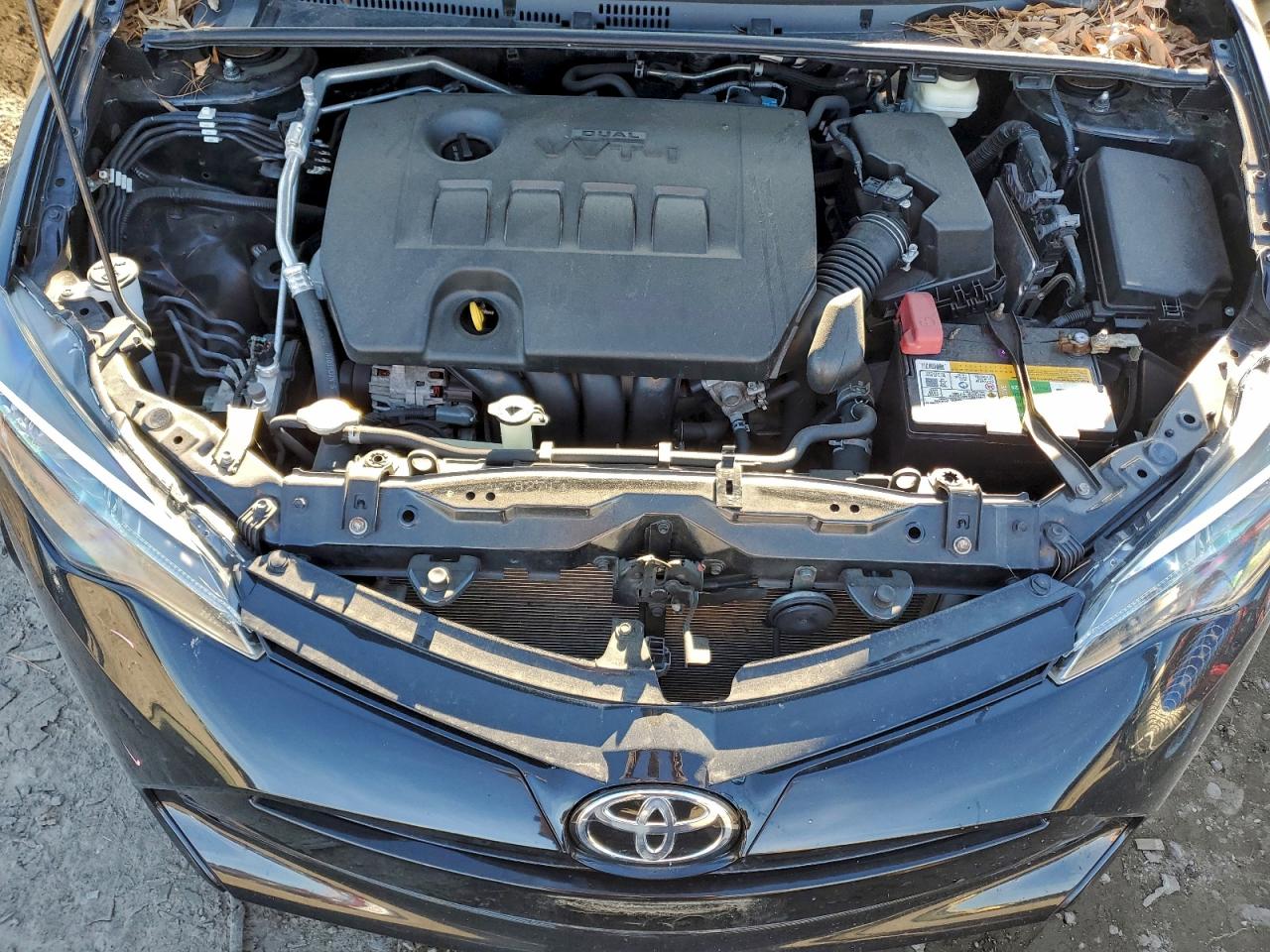 2018 TOYOTA COROLLA L photo 31
