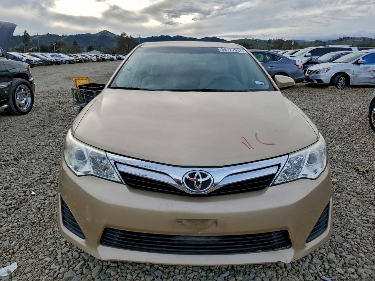 2012 TOYOTA CAMRY BASE photo 5