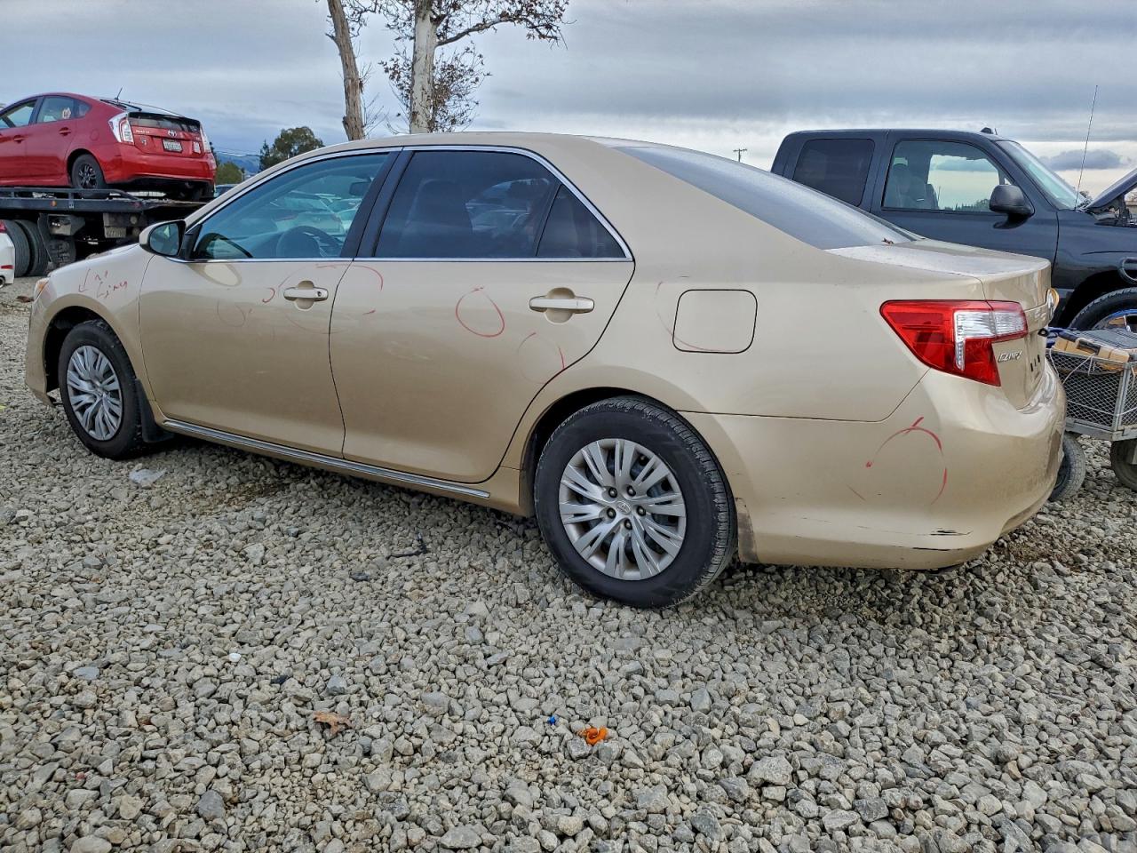 2012 TOYOTA CAMRY BASE photo 2