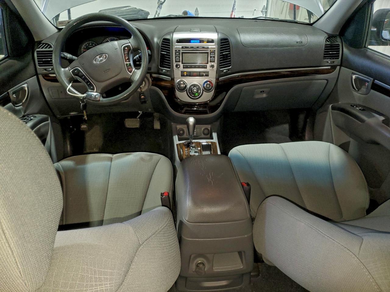 2010 HYUNDAI SANTA FE GLS photo 8