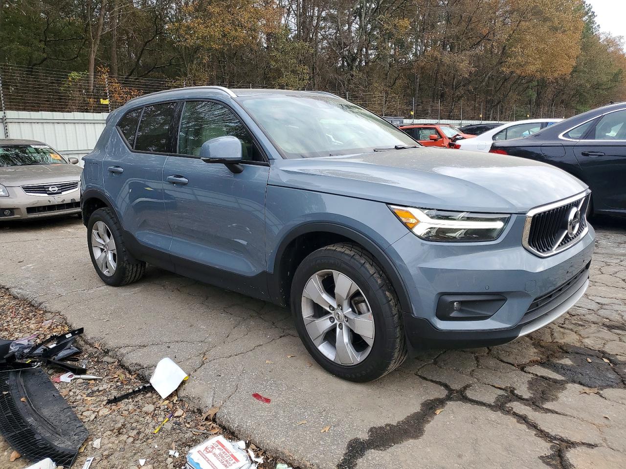 2021 VOLVO XC40 T4 MOMENTUM photo 4