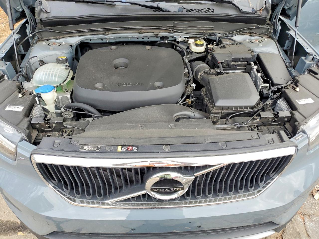 2021 VOLVO XC40 T4 MOMENTUM photo 11