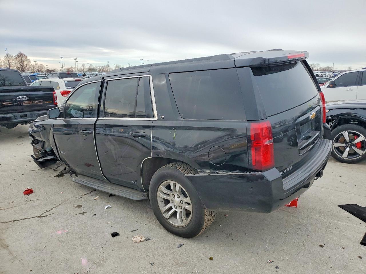 2015 CHEVROLET TAHOE K1500 LT photo 2