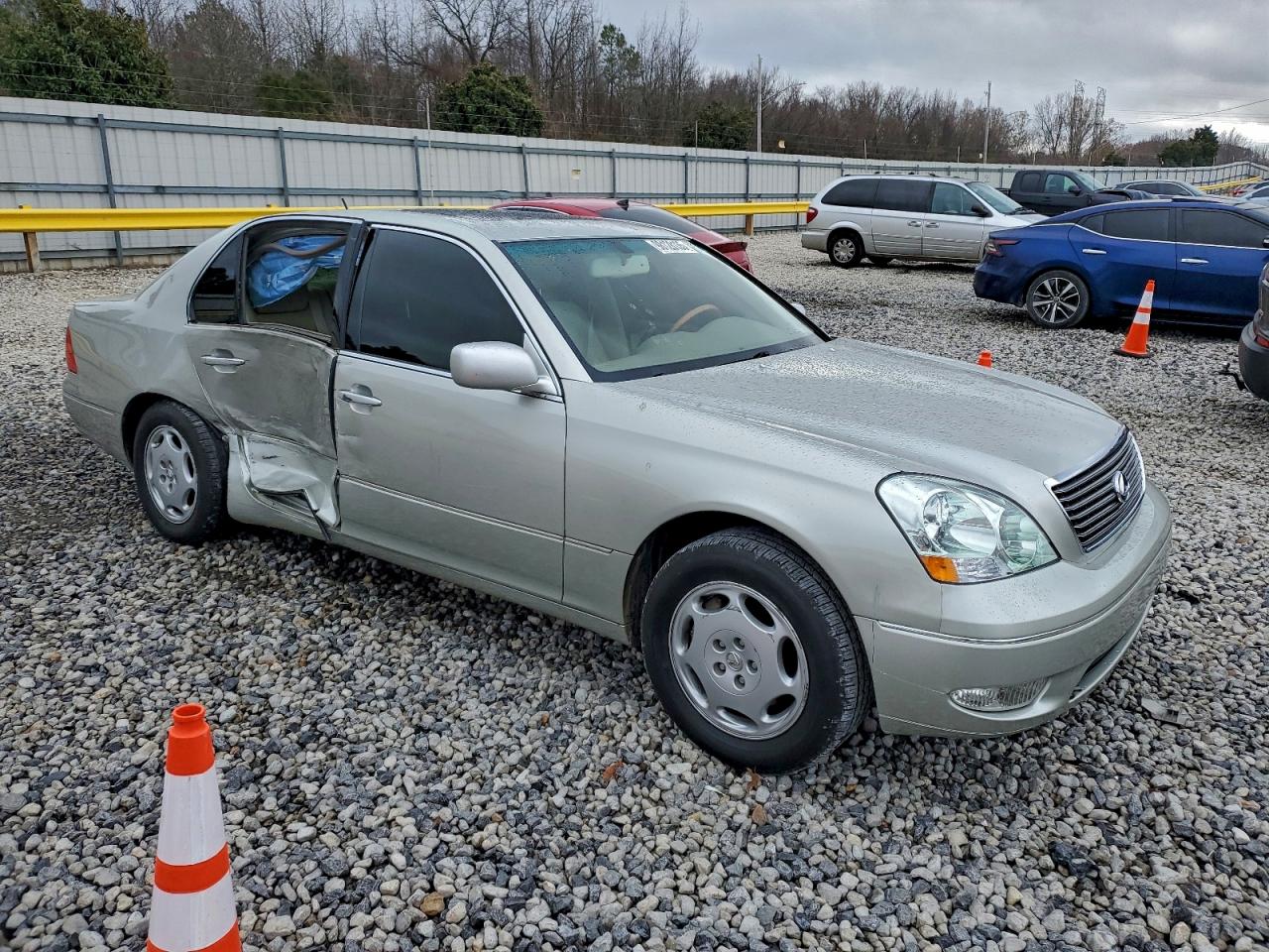 2001 LEXUS LS 430 photo 4