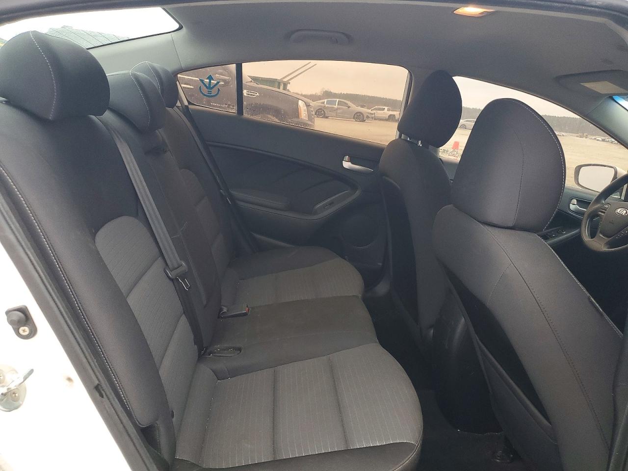 2017 KIA FORTE LX photo 10