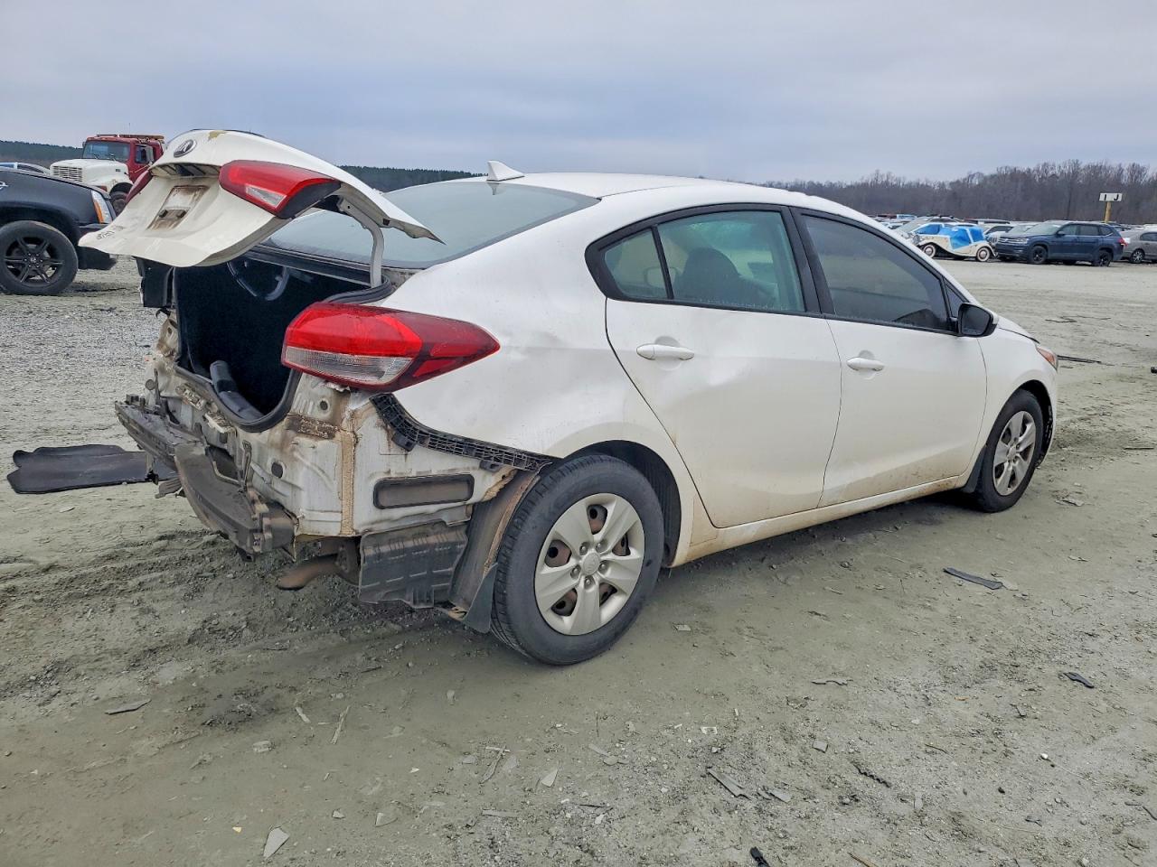 2017 KIA FORTE LX photo 3