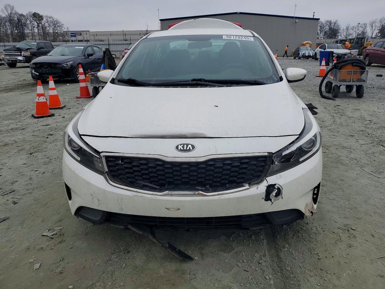 2017 KIA FORTE LX photo 5