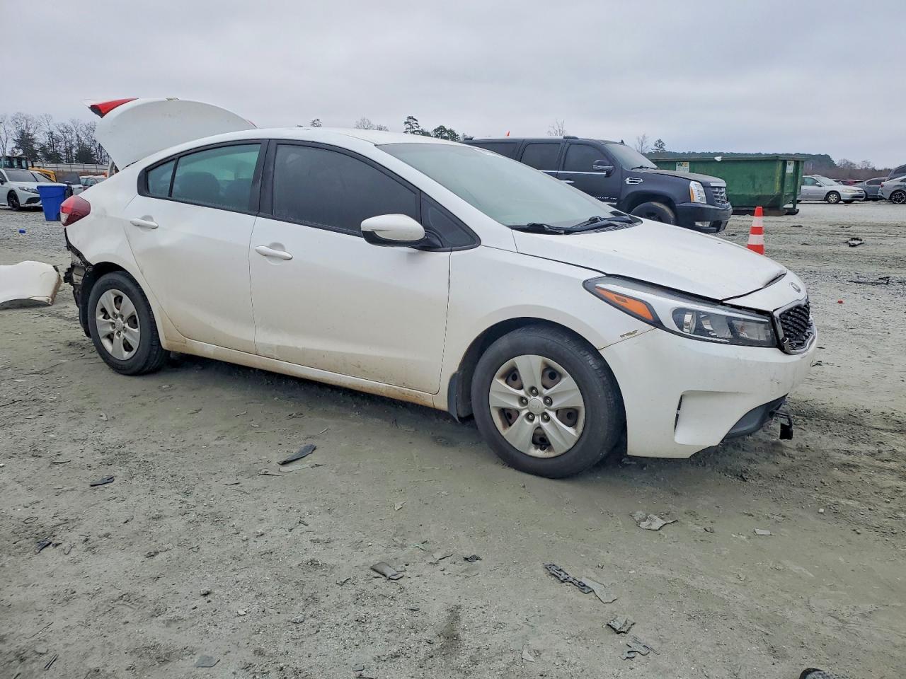 2017 KIA FORTE LX photo 4