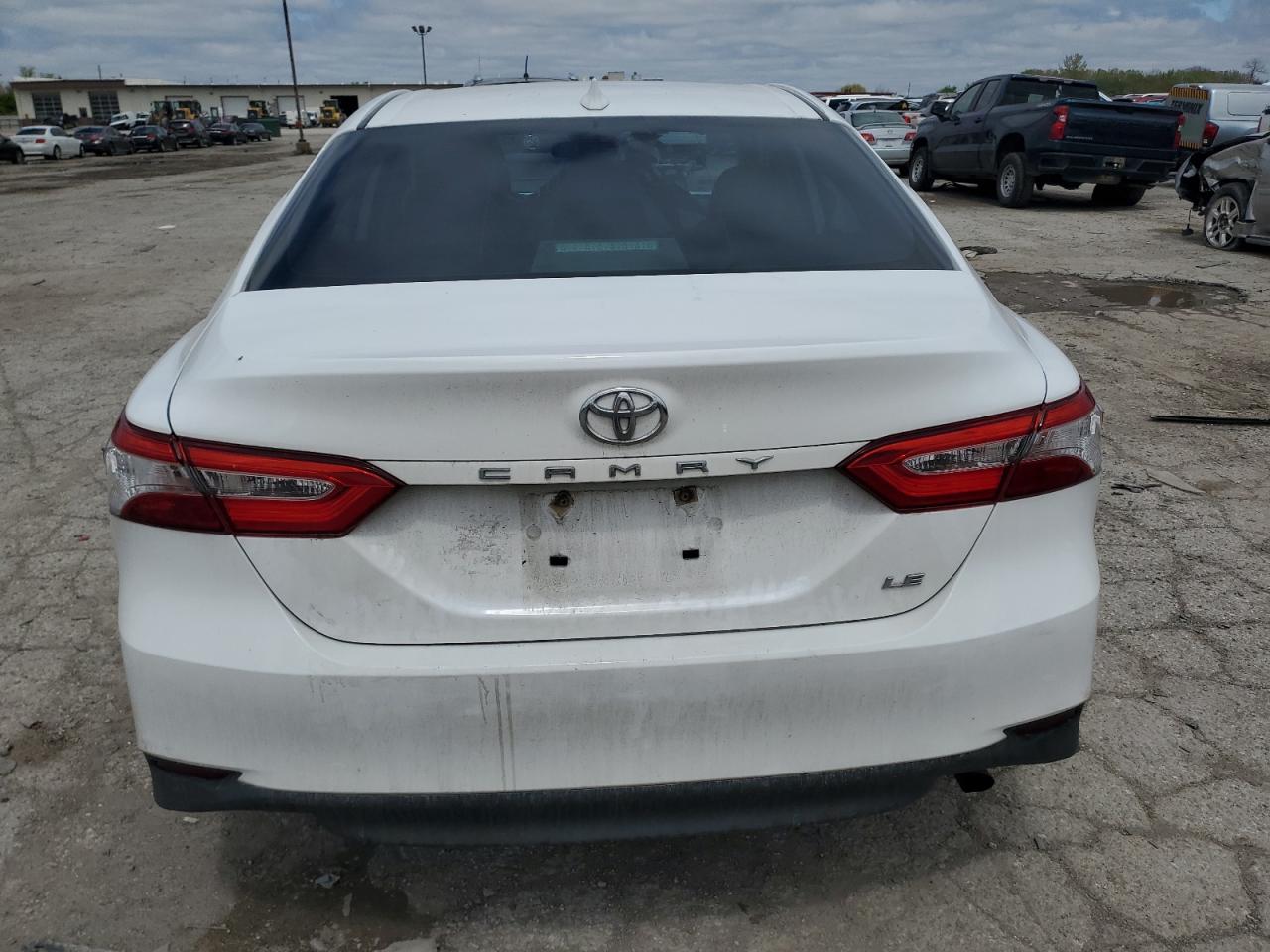 2019 TOYOTA CAMRY L photo 6