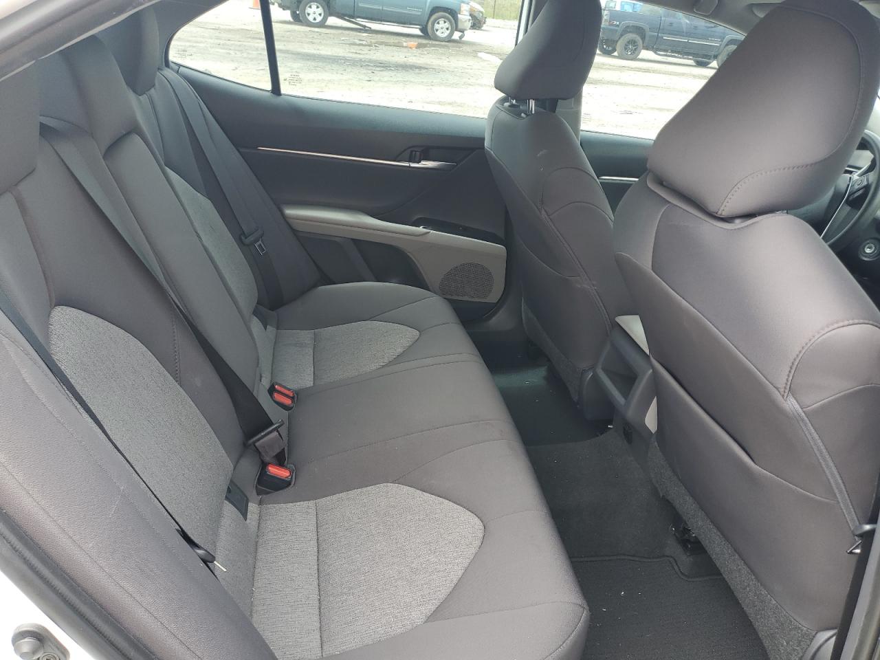 2019 TOYOTA CAMRY L photo 10