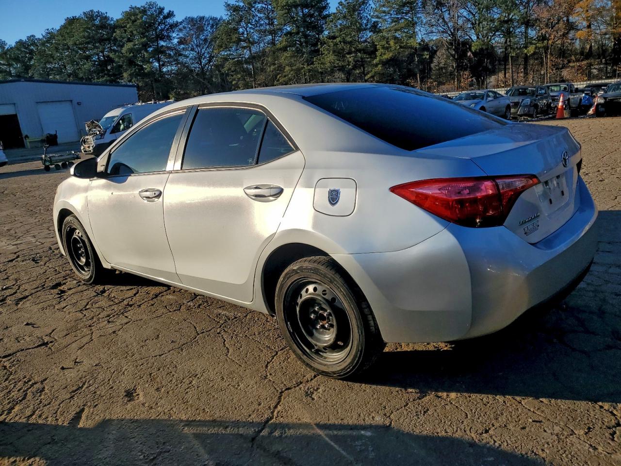 2019 TOYOTA COROLLA L photo 3