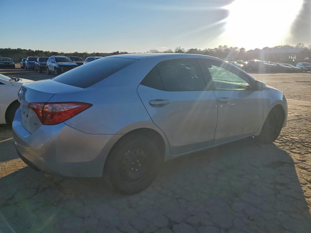 2019 TOYOTA COROLLA L photo 5