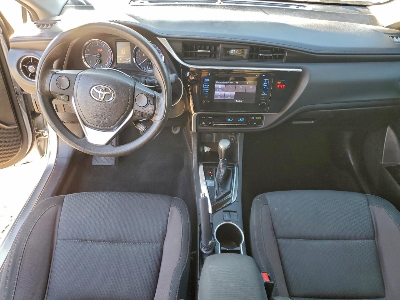 2019 TOYOTA COROLLA L photo 15