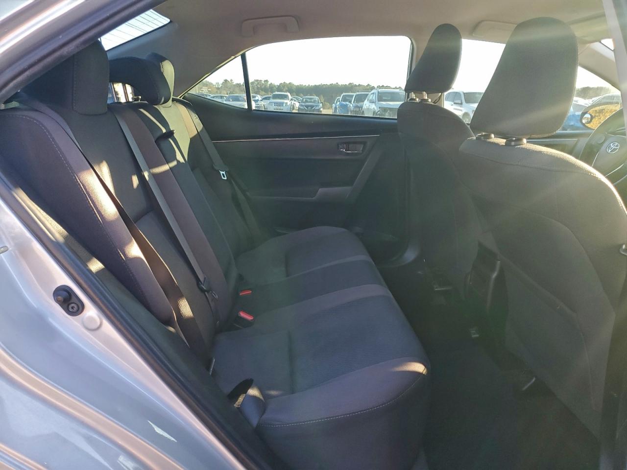 2019 TOYOTA COROLLA L photo 19