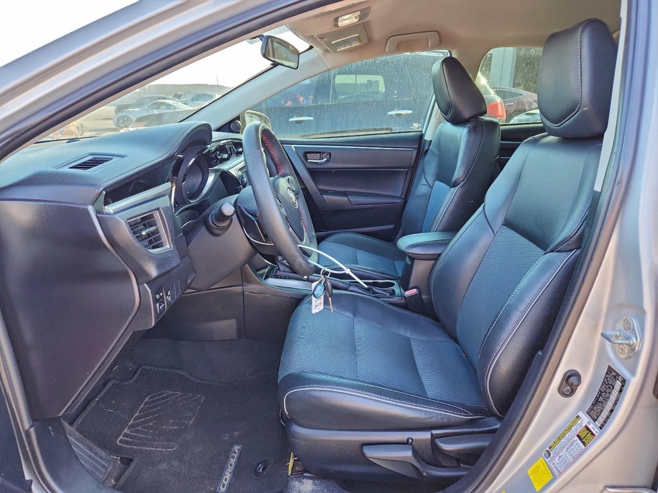 2015 TOYOTA COROLLA L photo 7
