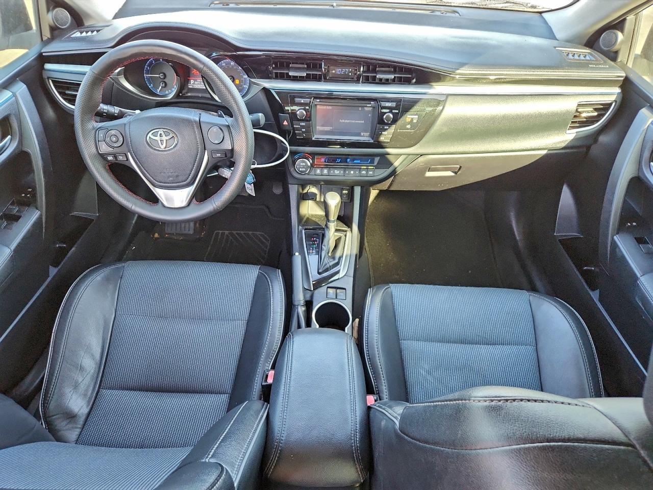 2015 TOYOTA COROLLA L photo 8