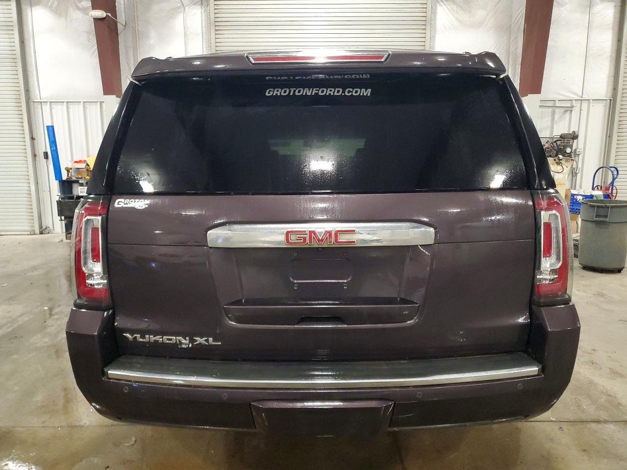 2015 GMC YUKON XL DENALI photo 6