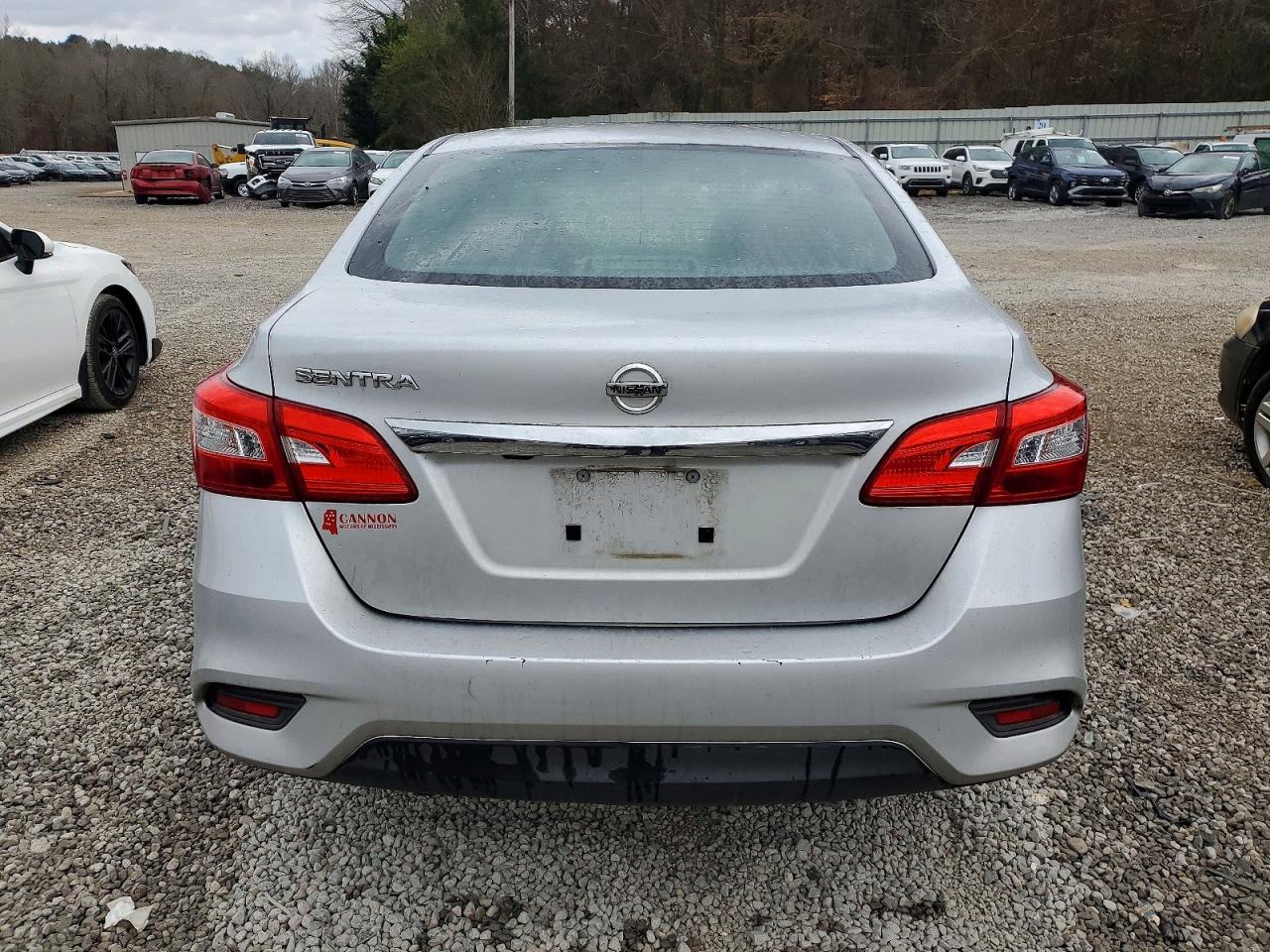 2019 NISSAN SENTRA S photo 6