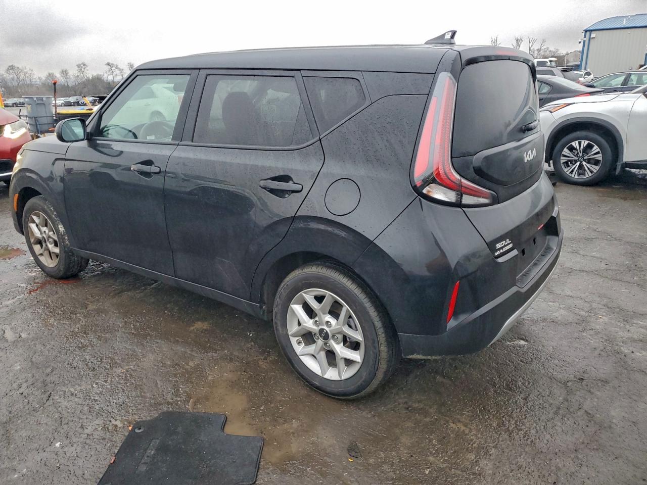 2025 KIA SOUL LX photo 2