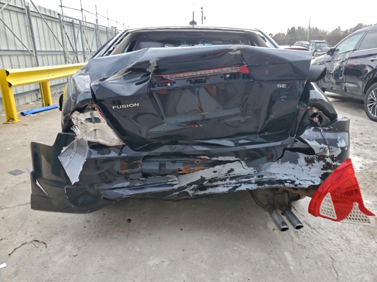 2012 FORD FUSION SE photo 6