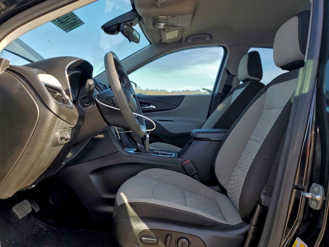 2021 CHEVROLET EQUINOX LS photo 7