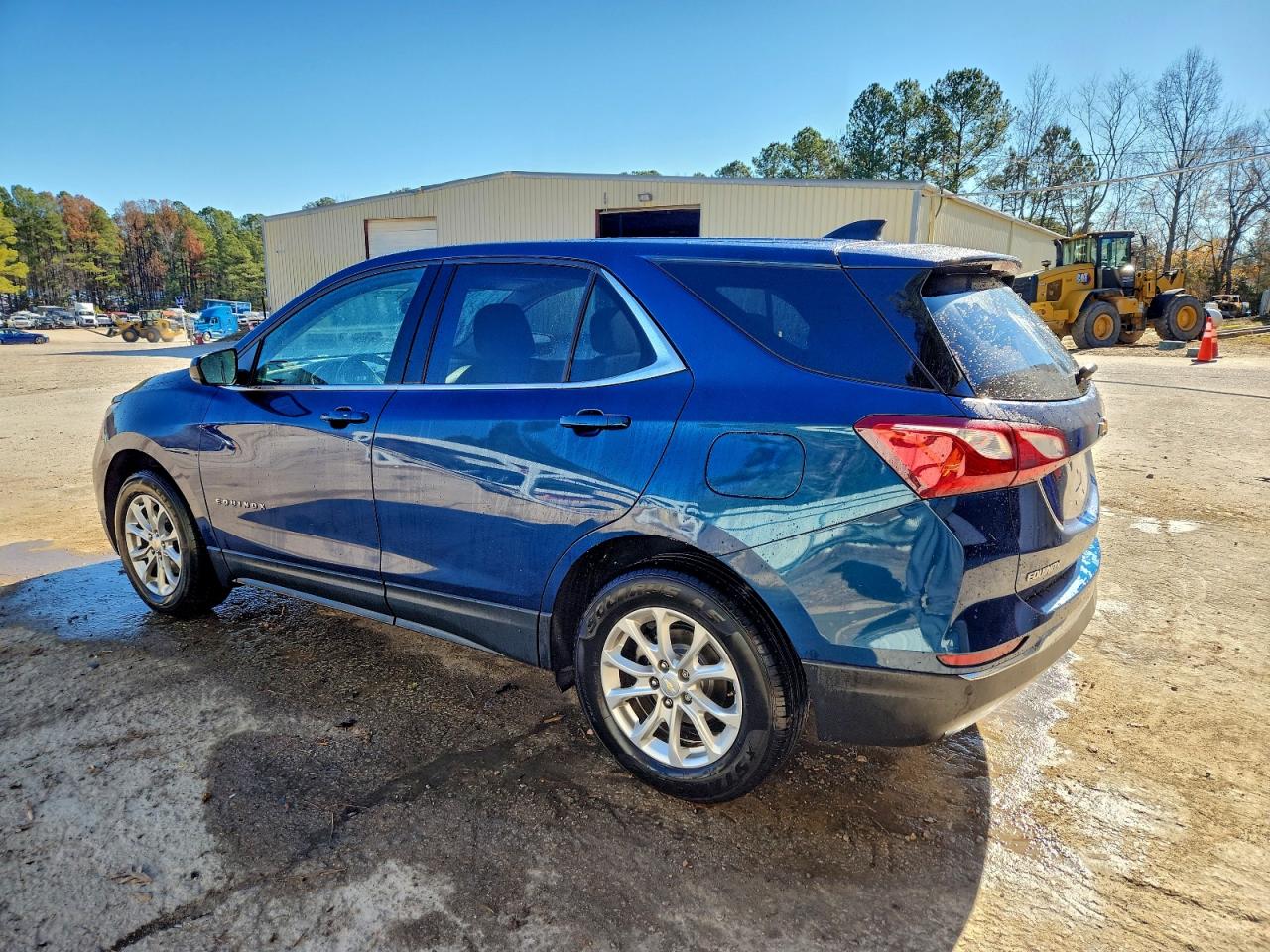 2020 CHEVROLET EQUINOX LT photo 2