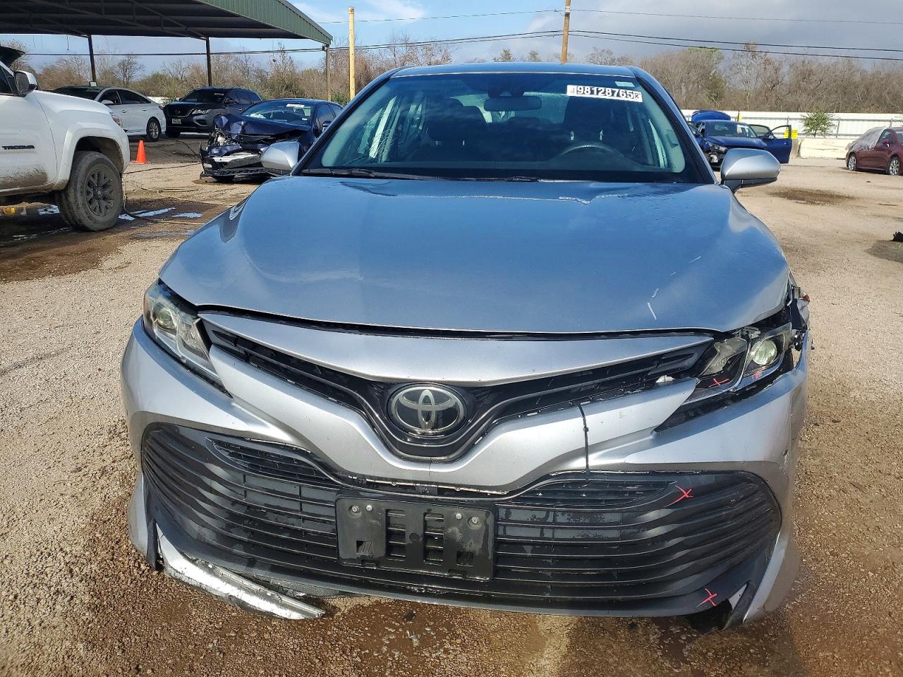 2019 TOYOTA CAMRY L photo 5