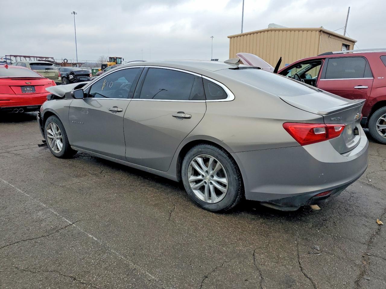 2017 CHEVROLET MALIBU LT photo 2
