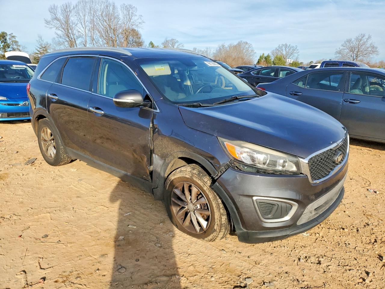 2016 KIA SORENTO LX photo 4