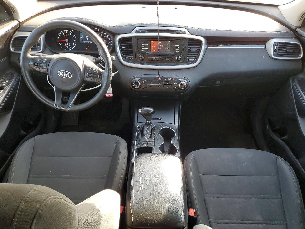 2016 KIA SORENTO LX photo 8