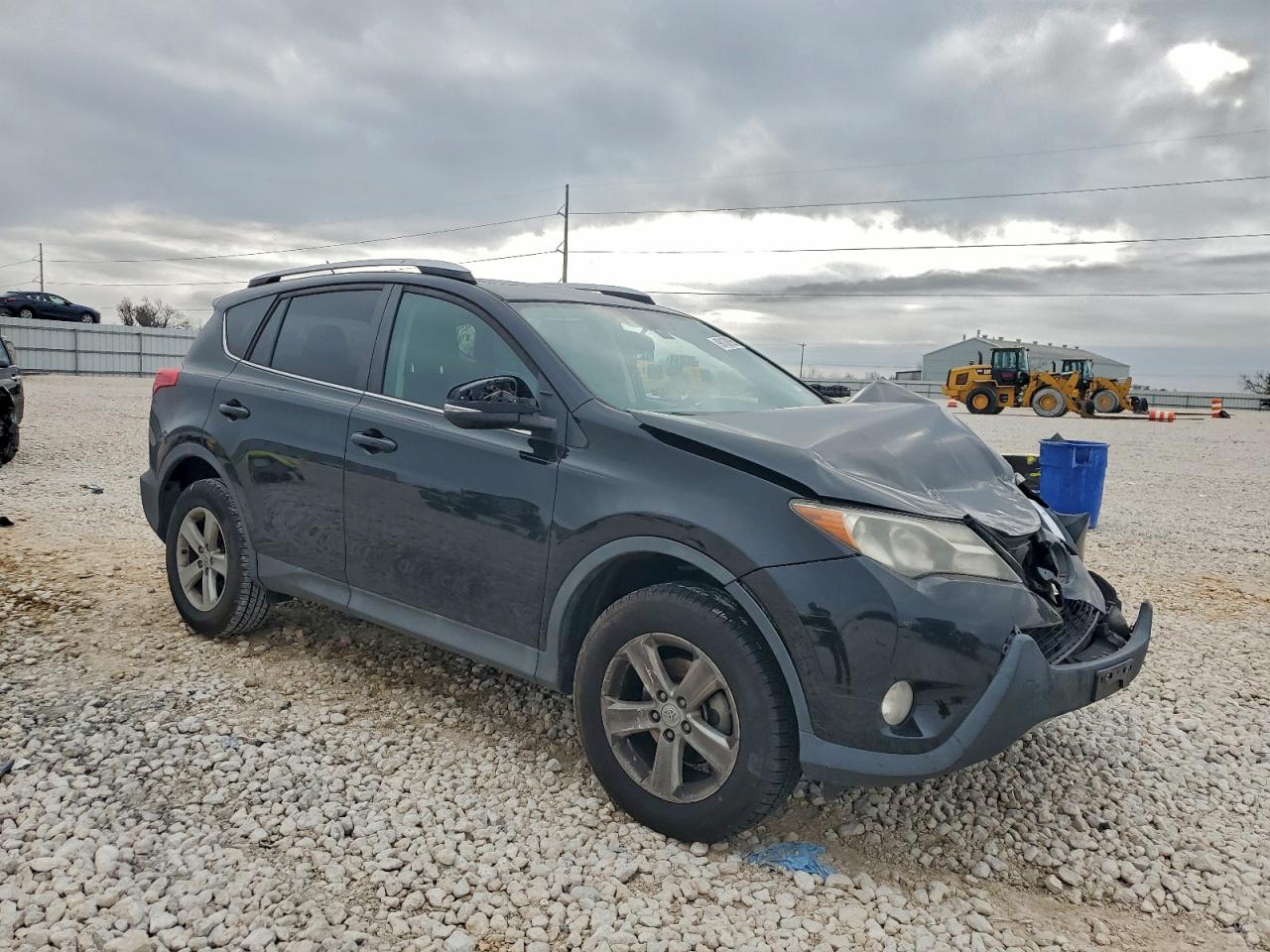 2014 TOYOTA RAV4 XLE photo 13
