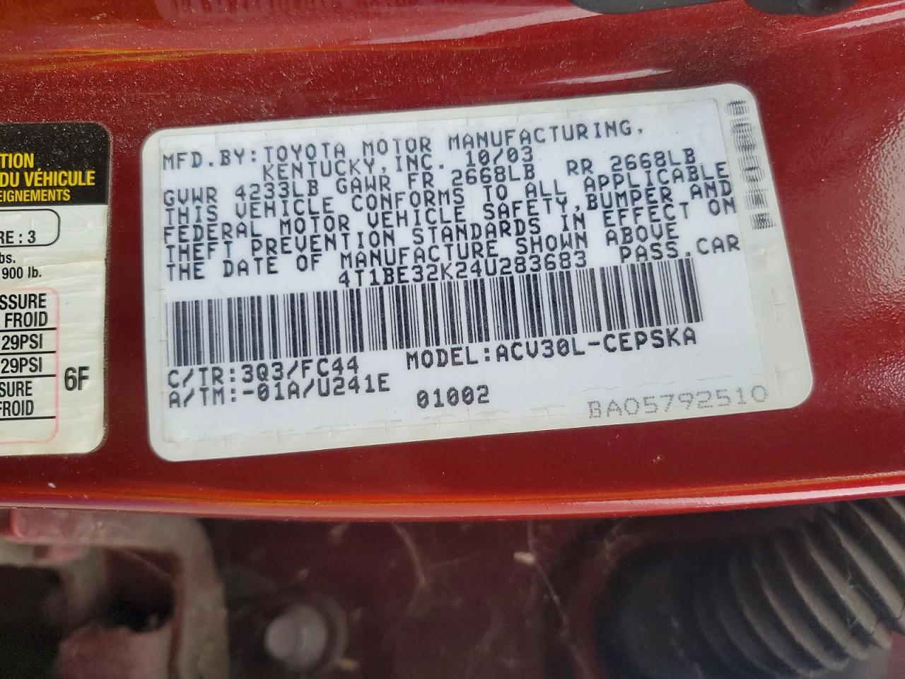 2004 TOYOTA CAMRY LE photo 12