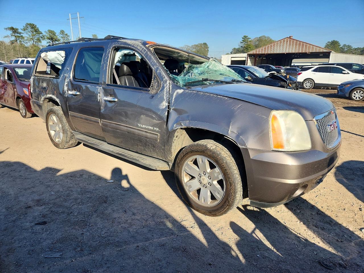 2012 GMC YUKON XL C1500 SLT photo 4