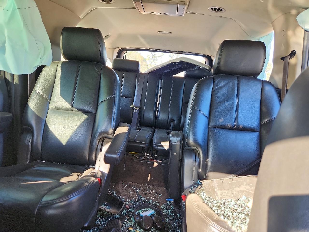 2012 GMC YUKON XL C1500 SLT photo 10