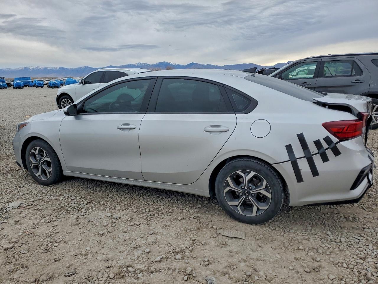 2020 KIA FORTE FE photo 2