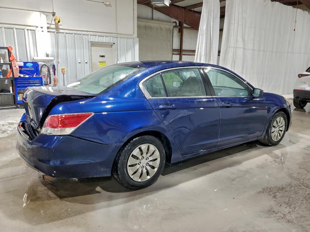 2010 HONDA ACCORD LX photo 3