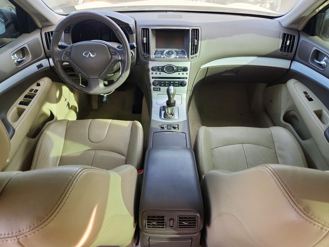 2009 INFINITI G37 photo 8