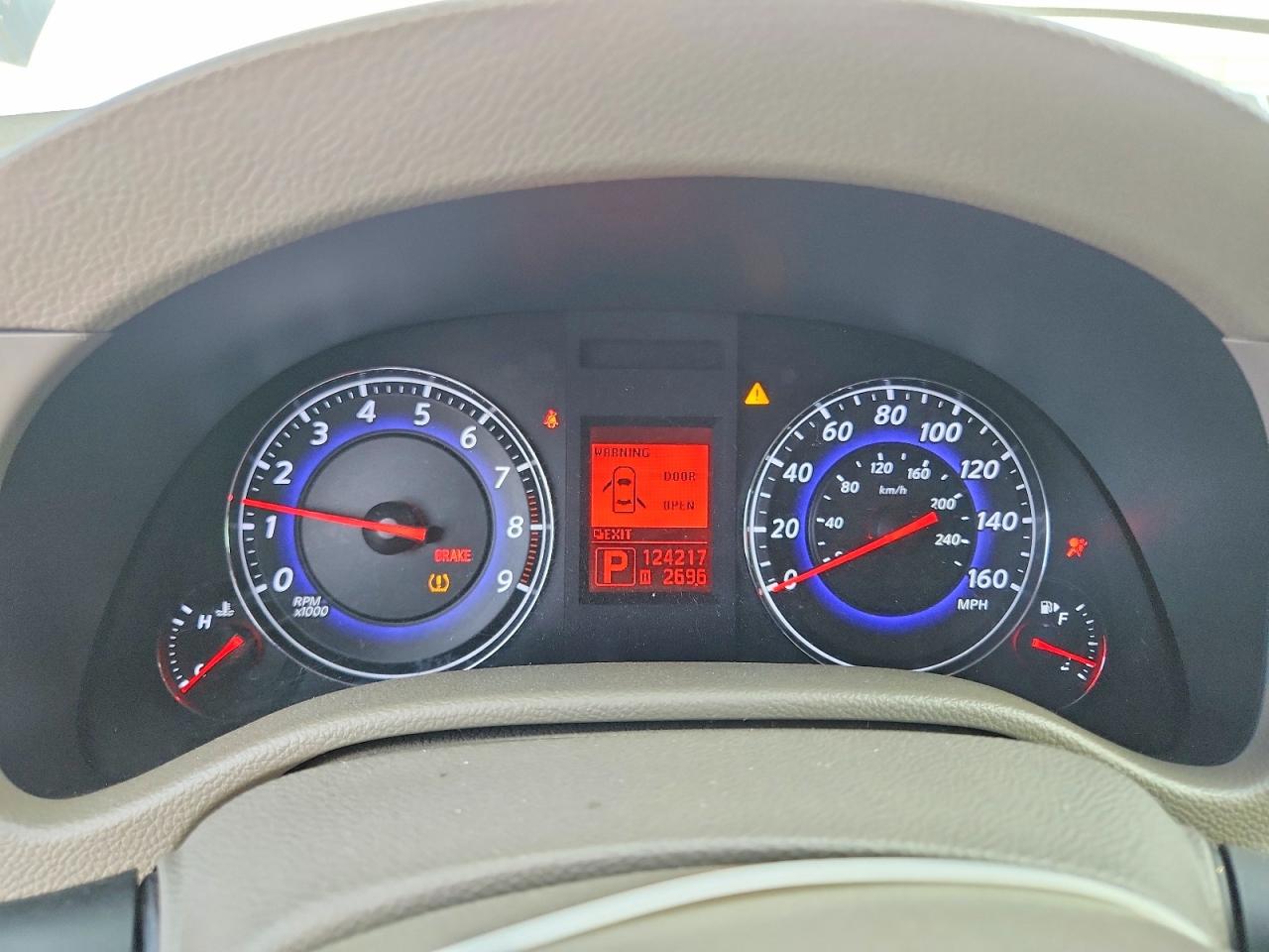 2009 INFINITI G37 photo 9