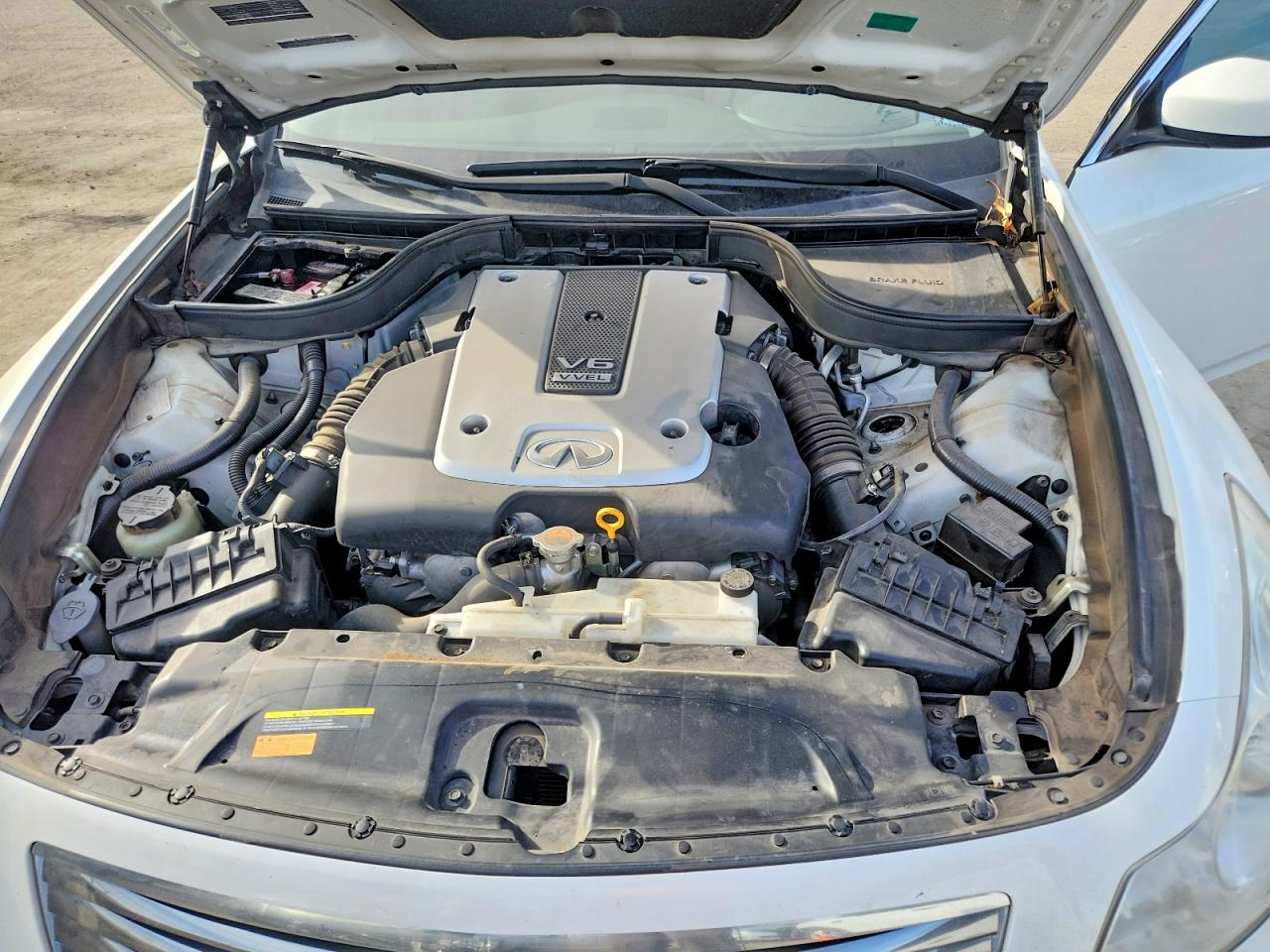 2009 INFINITI G37 photo 11