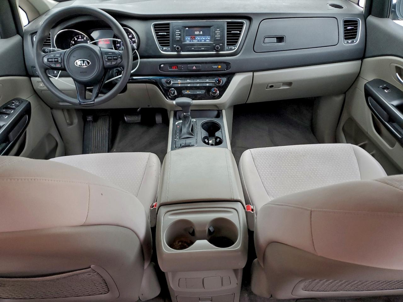 2018 KIA SEDONA L photo 8