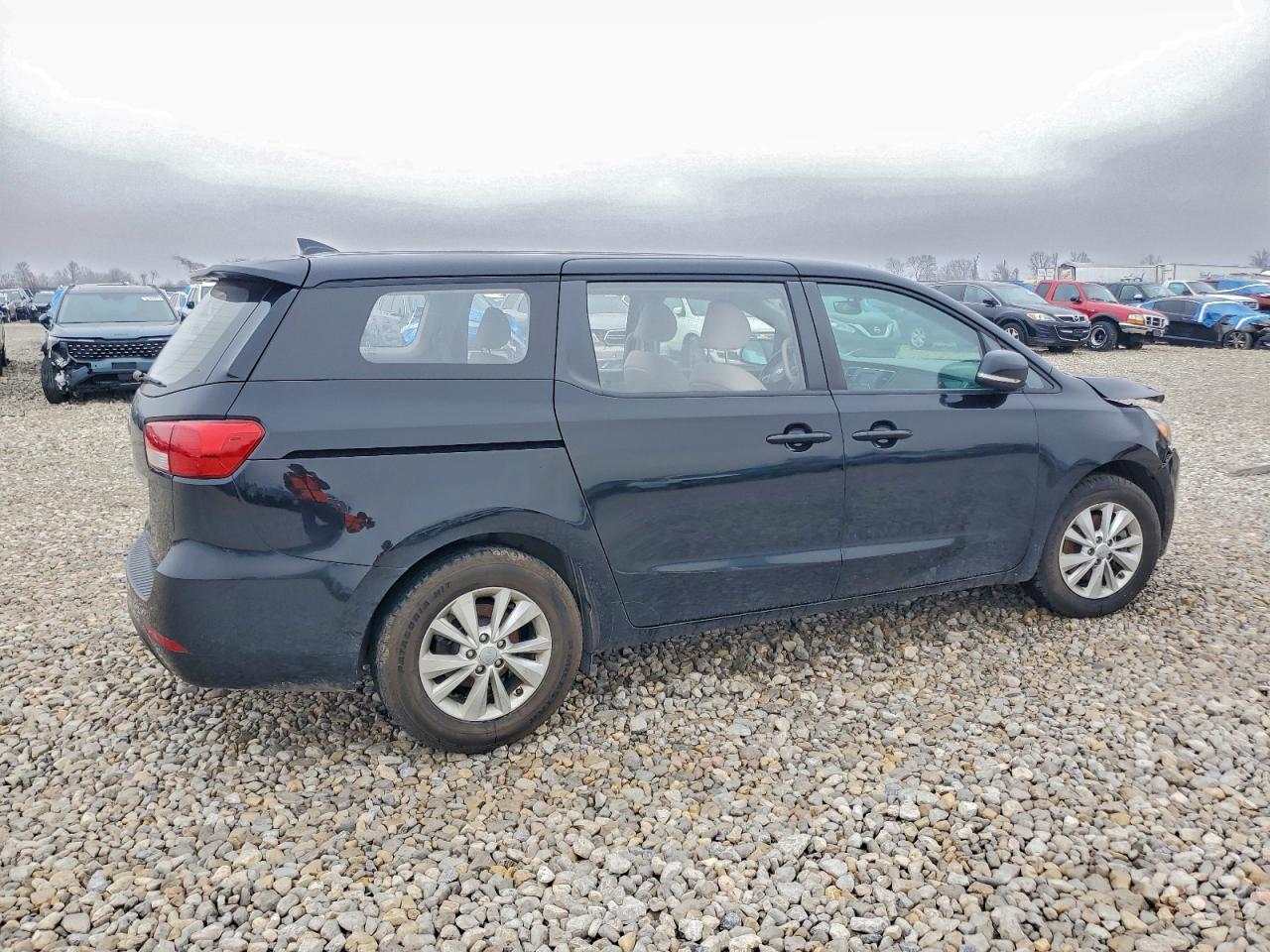 2018 KIA SEDONA L photo 3