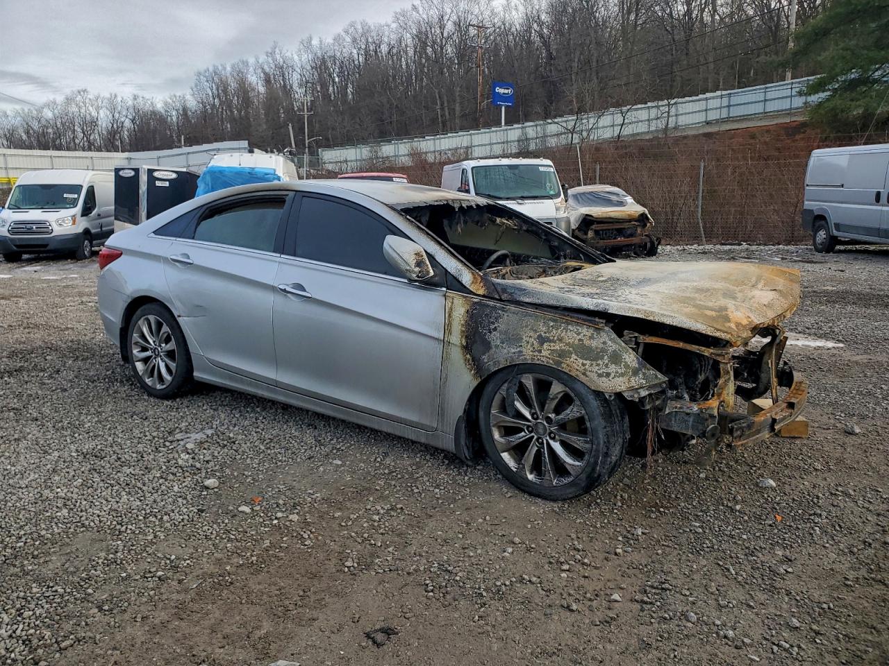 2013 HYUNDAI SONATA SE photo 4