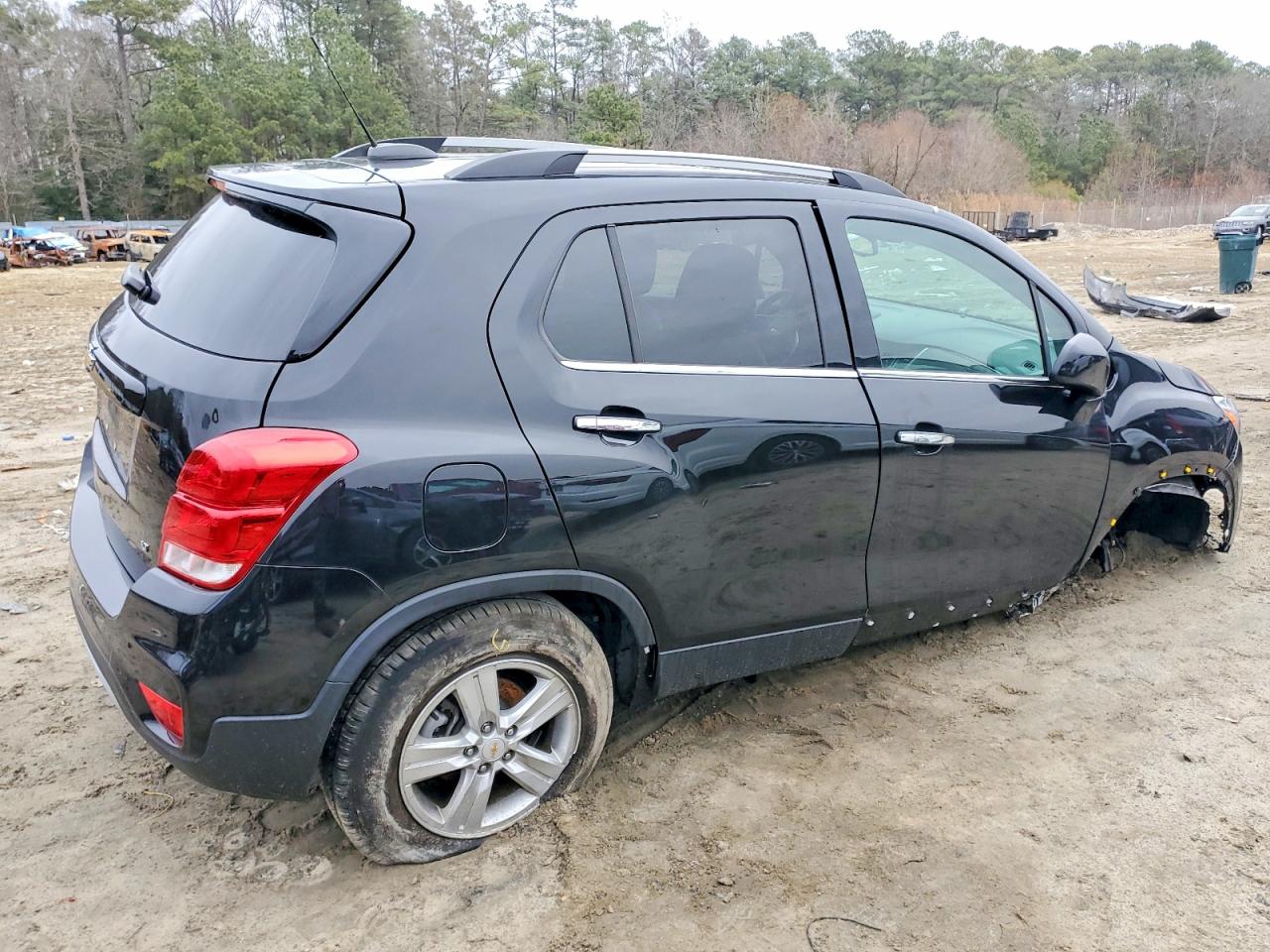 2019 CHEVROLET TRAX 1LT photo 3